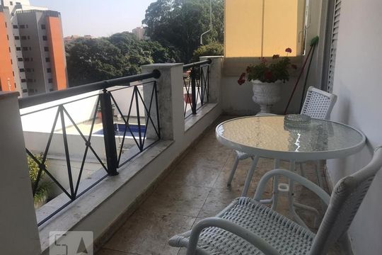 Sacada de casa à venda com 4 quartos, 700m² em Vila Sônia, São Paulo