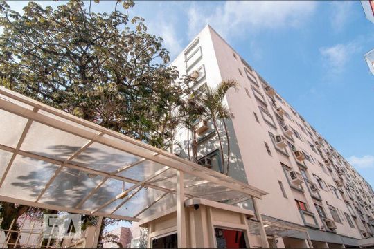 Fachada de kitnet/studio para alugar com 1 quarto, 22m² em São João, Porto Alegre