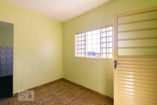 Sala de casa para alugar com 2 quartos, 80m² em Samambaia Sul (samambaia), Brasília