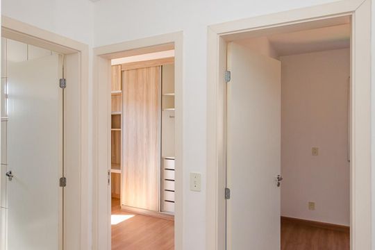 Corredor de apartamento para alugar com 3 quartos, 120m² em Havaí, Belo Horizonte