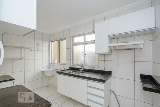 Cozinha de apartamento para alugar com 3 quartos, 120m² em Havaí, Belo Horizonte