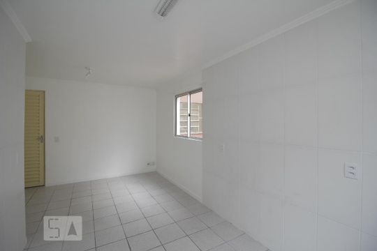 Cozinha de apartamento à venda com 2 quartos, 45m² em Estância Velha, Canoas
