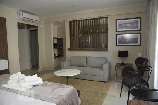 Quarto Suite 1 de apartamento para alugar com 2 quartos, 77m² em Jacarepaguá, Rio de Janeiro
