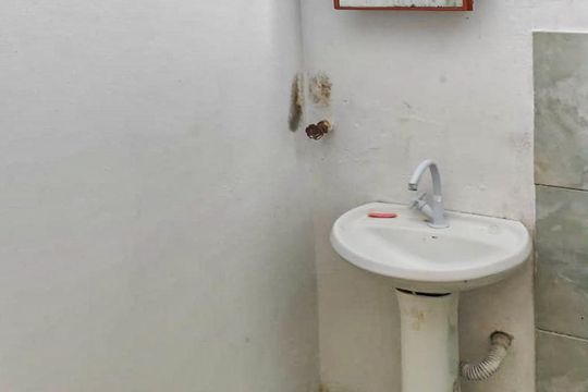 Banheiro  de kitnet/studio para alugar com 1 quarto, 15m² em Sarandi, Porto Alegre