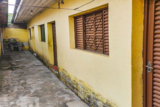 Hall de Entrada de kitnet/studio para alugar com 1 quarto, 15m² em Sarandi, Porto Alegre