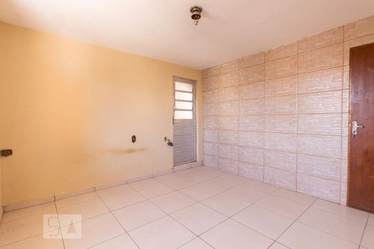 Quarto 1 de casa para alugar com 2 quartos, 120m² em Jardim Sapopemba, São Paulo