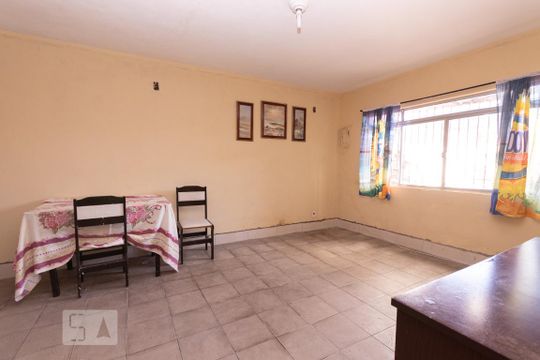 Sala de casa para alugar com 2 quartos, 120m² em Jardim Sapopemba, São Paulo