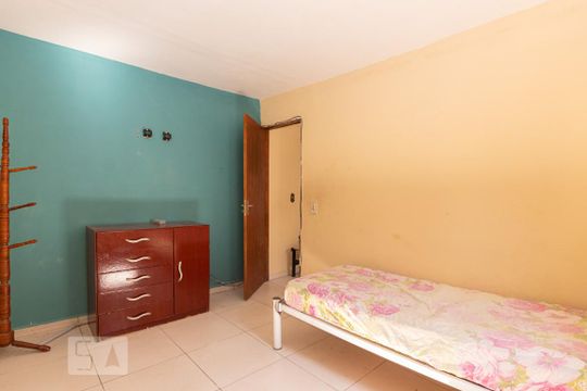 Quarto 2 de casa para alugar com 2 quartos, 120m² em Jardim Sapopemba, São Paulo