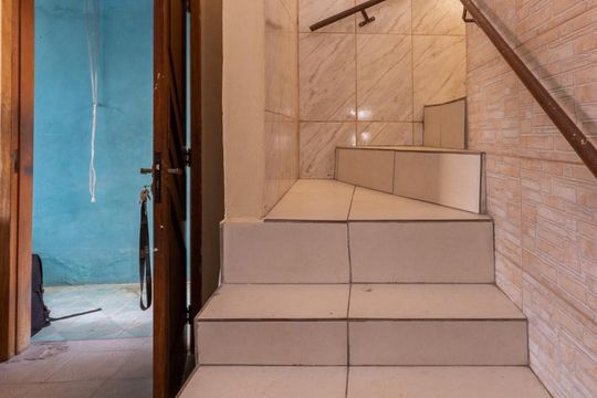 Escada de casa para alugar com 2 quartos, 120m² em Jardim Sapopemba, São Paulo