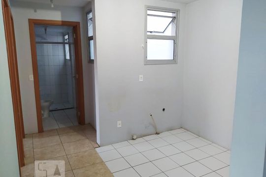 Apartamento à venda com 2 quartos, 50m² em Olaria, Canoas