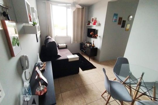Apartamento à venda com 2 quartos, 50m² em Olaria, Canoas