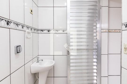 Banheiro de casa para alugar com 1 quarto, 55m² em Cidade Patriarca, São Paulo
