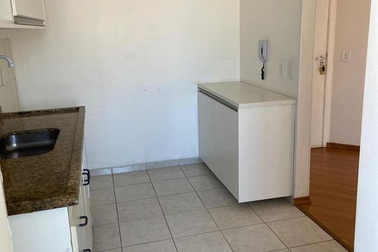Cozinha de apartamento para alugar com 2 quartos, 55m² em Jardim do Colégio (zona Norte), São Paulo