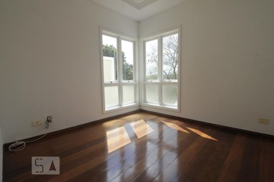 Quarto  de casa à venda com 4 quartos, 350m² em Jardim Leonor, São Paulo