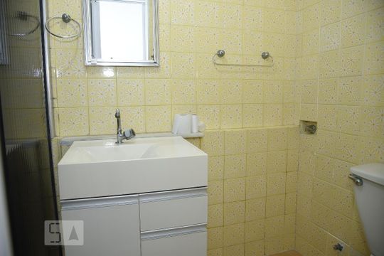 Banheiro de apartamento à venda com 2 quartos, 68m² em Tanque, Rio de Janeiro