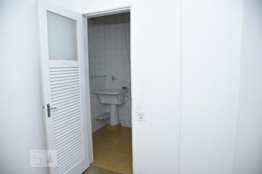 Quarto de Serviço de apartamento à venda com 2 quartos, 68m² em Tanque, Rio de Janeiro