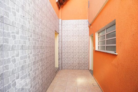 Fundos de casa à venda com 3 quartos, 100m² em Vila Caraguatá, São Paulo