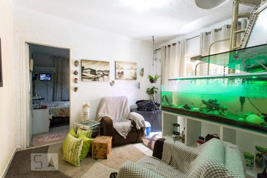 Casa para alugar com 3 quartos, 320m² em Vila Cleonice, São Paulo