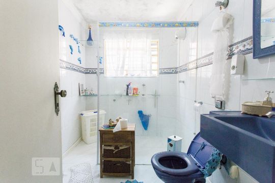 Banheiro 1 de casa para alugar com 3 quartos, 320m² em Vila Cleonice, São Paulo