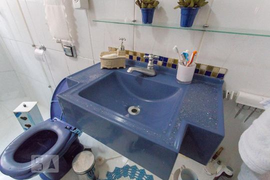 Banheiro 1 de casa para alugar com 3 quartos, 320m² em Vila Cleonice, São Paulo