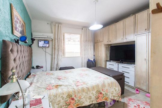 Quarto 1 de casa para alugar com 3 quartos, 320m² em Vila Cleonice, São Paulo