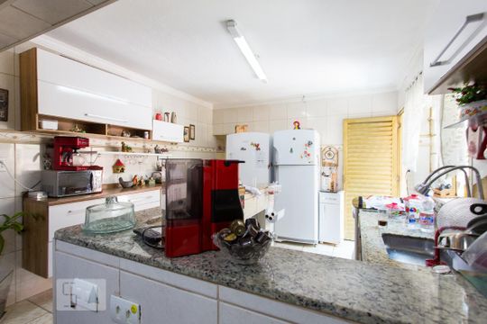 Cozinha de casa para alugar com 3 quartos, 320m² em Vila Cleonice, São Paulo