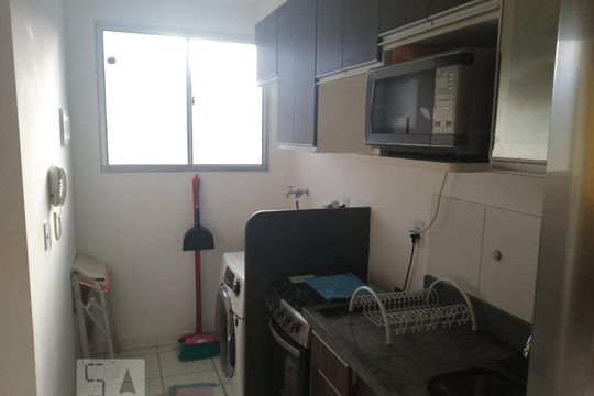 Cozinha de apartamento à venda com 2 quartos, 45m² em Vila Carminha, Campinas