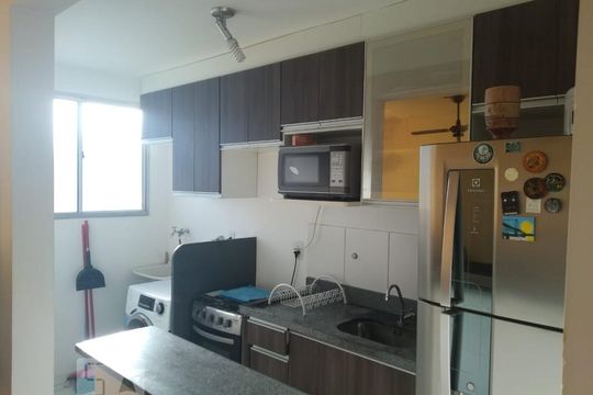 Cozinha de apartamento à venda com 2 quartos, 45m² em Vila Carminha, Campinas