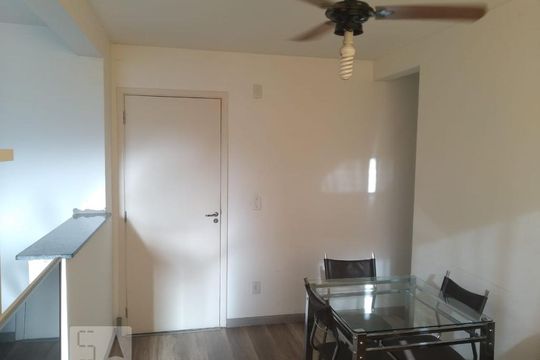 Sala de apartamento à venda com 2 quartos, 45m² em Vila Carminha, Campinas