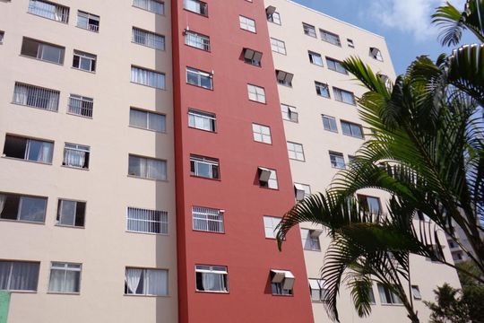 Fachada de apartamento para alugar com 2 quartos, 55m² em Vila Firmiano Pinto, São Paulo