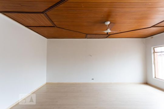 Sala de casa para alugar com 4 quartos, 210m² em Jardim Peri Peri, São Paulo