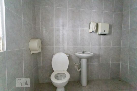 Garagem - Banheiro de casa para alugar com 4 quartos, 210m² em Jardim Peri Peri, São Paulo