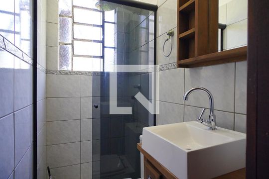 Banheiro de apartamento para alugar com 1 quarto, 33m² em Bom Fim, Porto Alegre