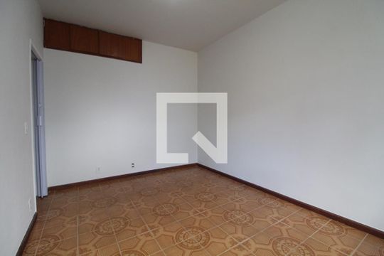 Quarto 1 de apartamento para alugar com 2 quartos, 60m² em Freguesia (jacarepaguá), Rio de Janeiro