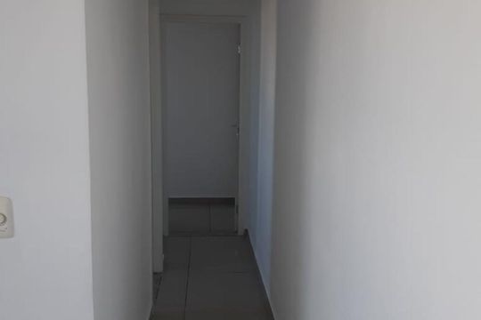 Corredor de apartamento à venda com 2 quartos, 51m² em Jardim Nova Europa, Campinas