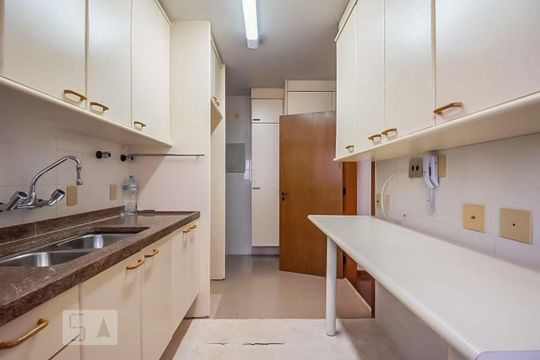 Cozinha de apartamento para alugar com 2 quartos, 124m² em Brooklin Paulista, São Paulo