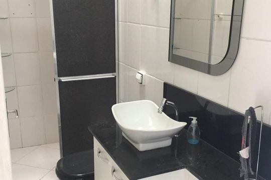 Banheiro Social de casa para alugar com 2 quartos, 120m² em Vila Antonieta, São Paulo