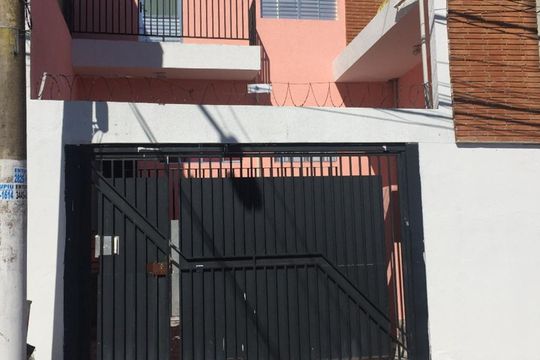Casa para alugar com 2 quartos, 120m² em Vila Antonieta, São Paulo