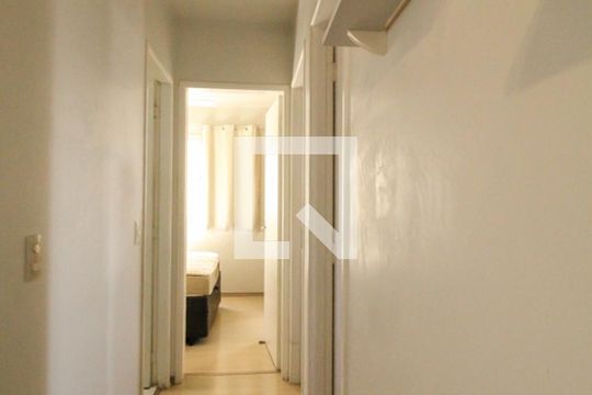 Corredor de apartamento para alugar com 3 quartos, 65m² em Jardim Peri, São Paulo