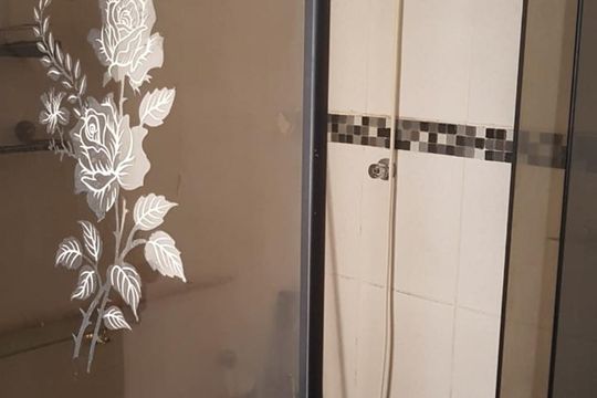 Banheiro Social 1 de casa para alugar com 3 quartos, 300m² em Parque São Lucas, São Paulo
