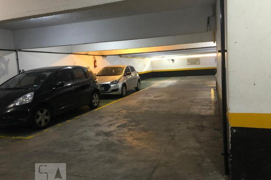 Garagem de apartamento para alugar com 2 quartos, 64m² em Vila Romana , São Paulo
