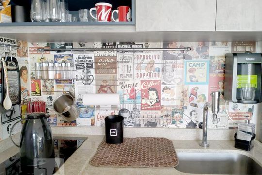Cozinha de kitnet/studio para alugar com 1 quarto, 31m² em Bela Vista, São Paulo