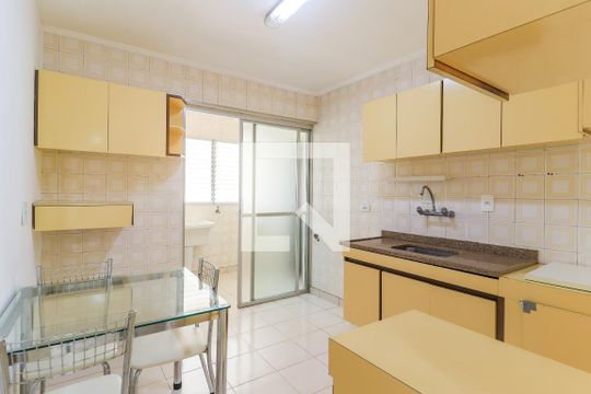 Cozinha de apartamento para alugar com 2 quartos, 65m² em Brooklin Novo, São Paulo