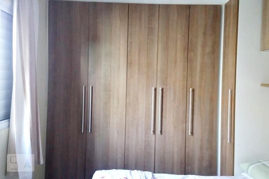 Quarto 2 de casa para alugar com 3 quartos, 180m² em Chácara São João, São Paulo