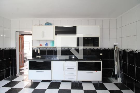 Cozinha de apartamento para alugar com 2 quartos, 100m² em Sítio do Mandaqui, São Paulo