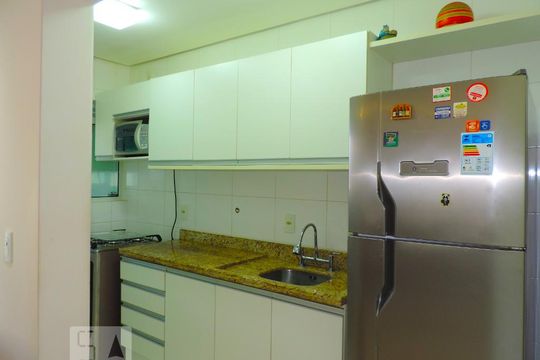 Cozinha de apartamento para alugar com 2 quartos, 170m² em Campeche, Florianópolis
