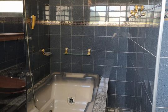 Banheiro Suíte 1 de casa à venda com 4 quartos, 250m² em Engenheiro Goulart, São Paulo