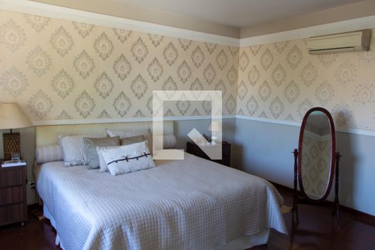 Suíte 1 de casa à venda com 4 quartos, 600m² em Bairro das Palmeiras, Campinas