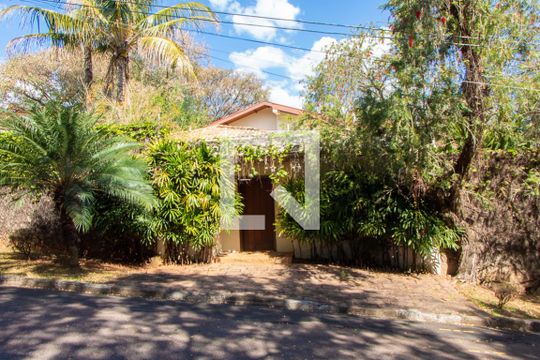 Fachada de casa à venda com 4 quartos, 600m² em Bairro das Palmeiras, Campinas