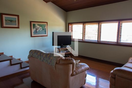 Escritório de casa à venda com 4 quartos, 600m² em Bairro das Palmeiras, Campinas